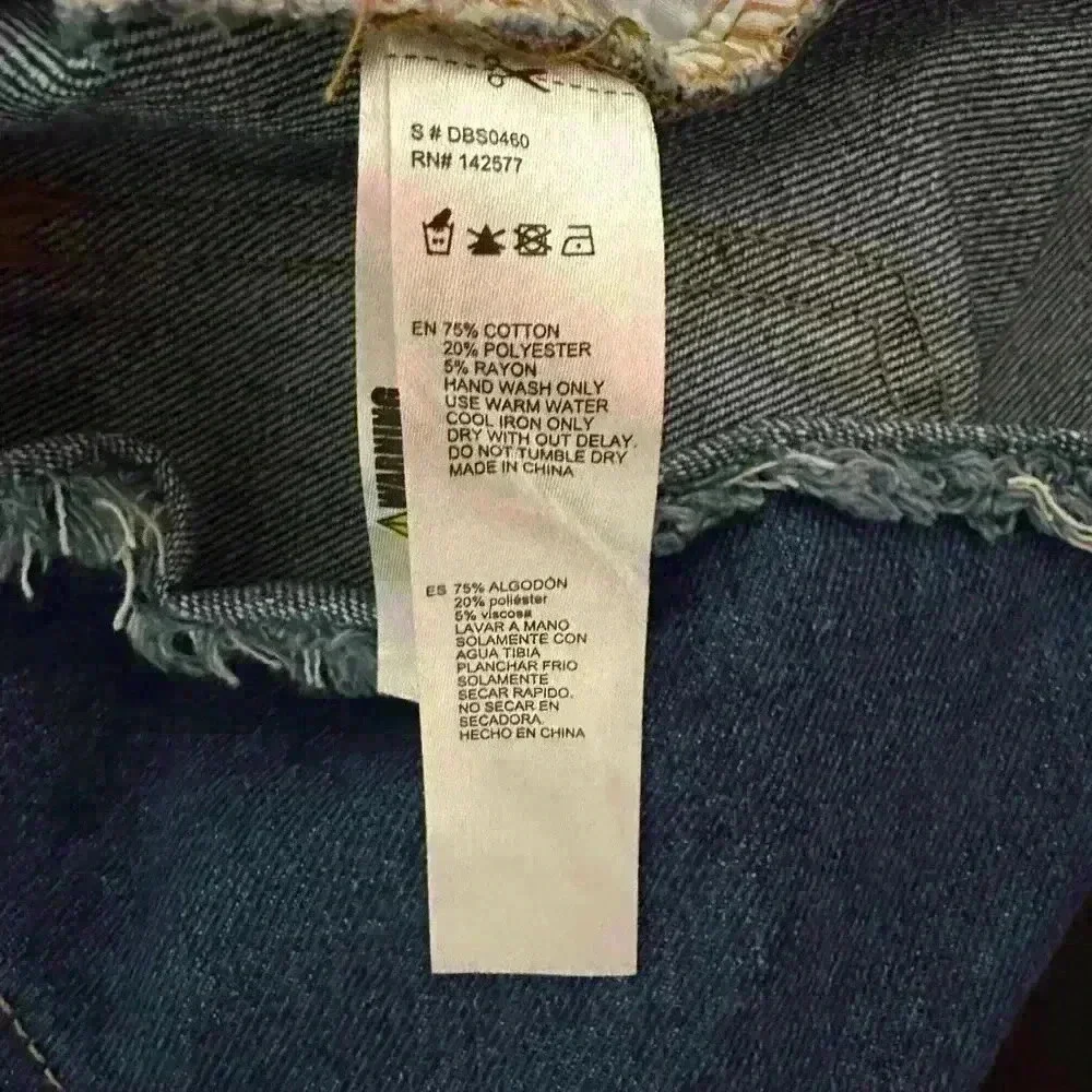 Denim Blvd Bedazzled Destressed Denim Shorts Blue M Size - Picture 11 of 13